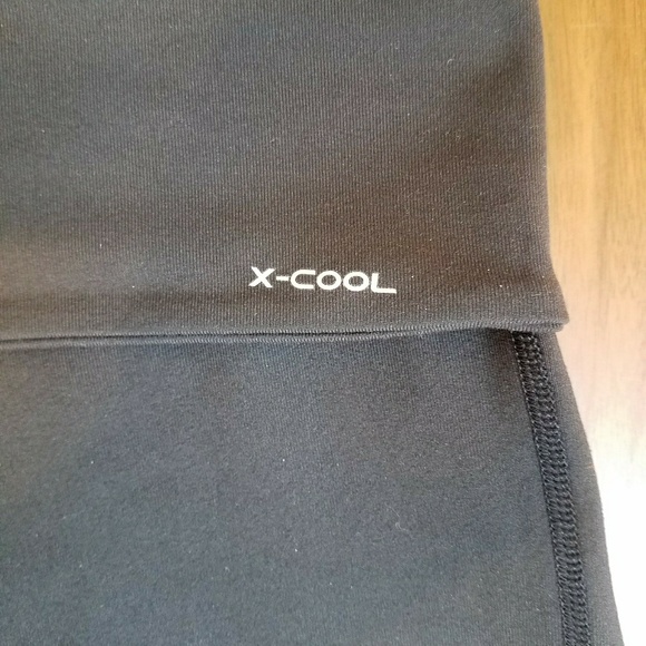 NWOT Helly Hansen fold over yoga pants - Picture 4 of 5